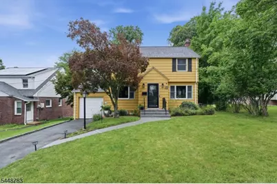 15 Crystal Ave, West Orange Township, NJ 07052 - Photo 2