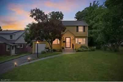 15 Crystal Ave, West Orange Township, NJ 07052 - Photo 4