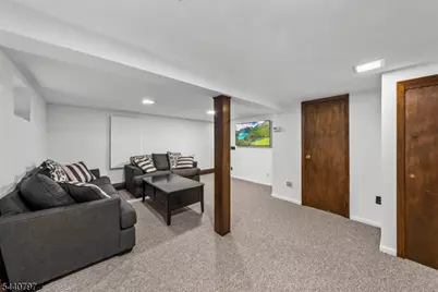 101 Maple Hill Rd, Clifton, NJ 07013 - Photo 22