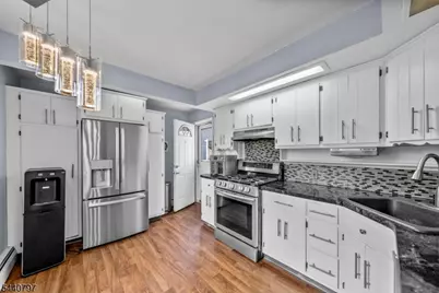 101 Maple Hill Rd, Clifton, NJ 07013 - Photo 10