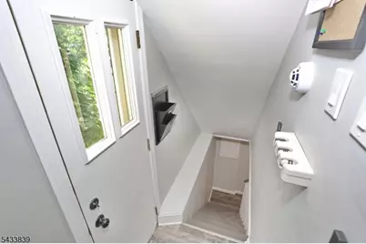 37 Oakley Ter, Nutley, NJ 07110 - Photo 32