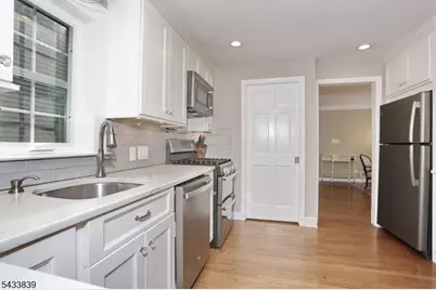 37 Oakley Ter, Nutley, NJ 07110 - Photo 18