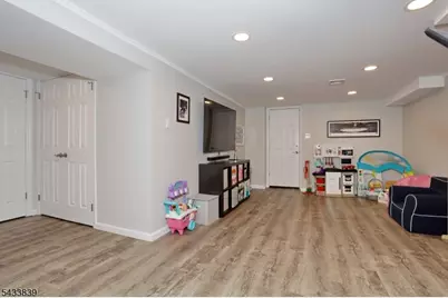 37 Oakley Ter, Nutley, NJ 07110 - Photo 36