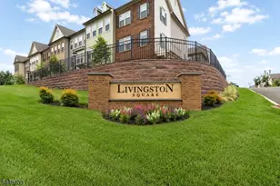 22 Gala Ct, Livingston Twp., NJ 07039 - Photo 2