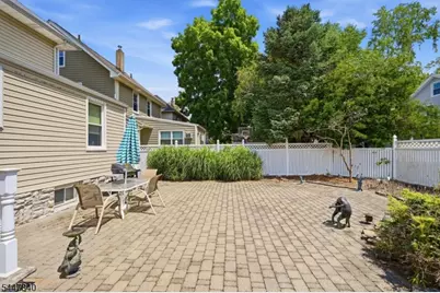 72 Maitland Ave, Hawthorne, NJ 07506 - Photo 34