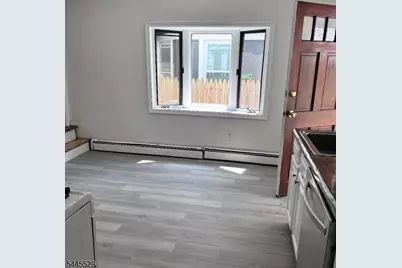 11 Baker St, Dover, NJ 07801 - Photo 2