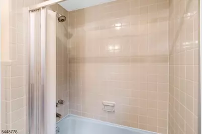 8 Mansfield Ct, Mendham, NJ 07945 - Photo 24