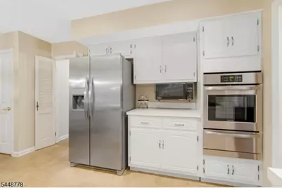 8 Mansfield Ct, Mendham, NJ 07945 - Photo 8
