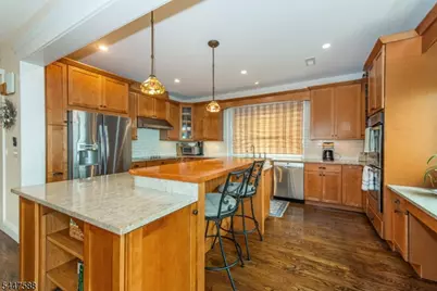 121 Maxim Dr, Hopatcong, NJ 07843 - Photo 10