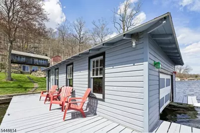 213 Hudson Ave, Hopatcong, NJ 07843 - Photo 10