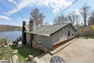 213 Hudson Ave, Hopatcong, NJ 07843 - Photo 8