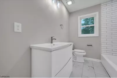 126 12th St, Franklin Township, NJ 08873 - Photo 18