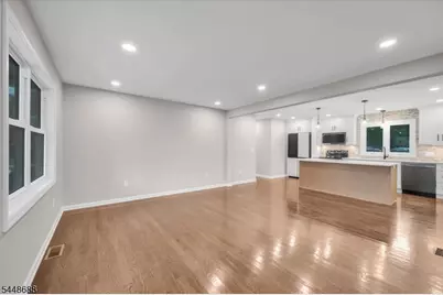 126 12th St, Franklin Township, NJ 08873 - Photo 8