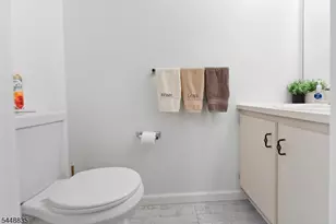 25 Holly St, Jersey City, NJ 07305 - Photo 6