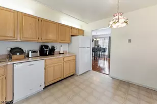 25 Holly St, Jersey City, NJ 07305 - Photo 12