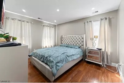 25 Holly St, Jersey City, NJ 07305 - Photo 14