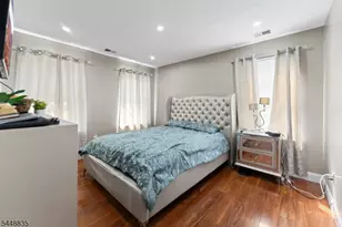 25 Holly St, Jersey City, NJ 07305 - Photo 14