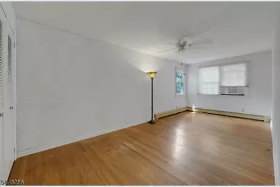 51 Laurel Dr, Wayne, NJ 07470 - Photo 10