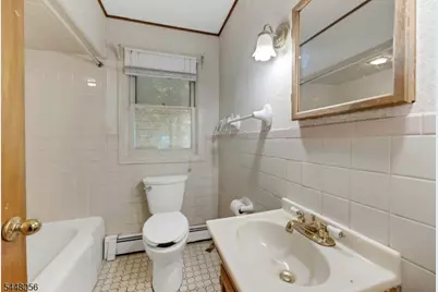 51 Laurel Dr, Wayne, NJ 07470 - Photo 8