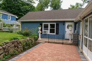 129 Hickory Tavern Rd, Long Hill Township, NJ 07933 - Photo 1