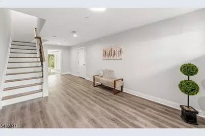 19 Riverbend Ct, New Providence, NJ 07974 - Photo 2