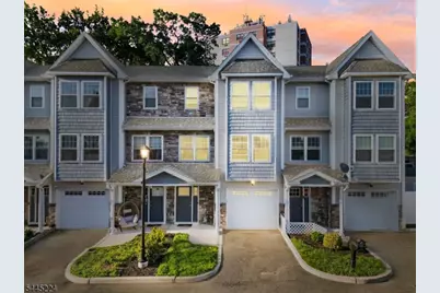 322 McGuire Pl, Perth Amboy, NJ 08861 - Photo 1