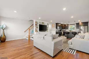 322 Mcguire Pl, Perth Amboy, NJ 08861 - Photo 12