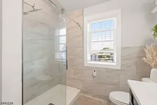 322 Mcguire Pl, Perth Amboy, NJ 08861 - Photo 18
