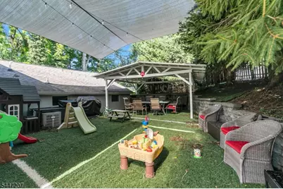 25 Gillette Rd, Long Hill Township, NJ 07933 - Photo 32