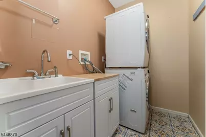 209 Kuhl Rd, Raritan Township, NJ 08822 - Photo 22