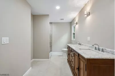 12 Apache Rd, Wayne, NJ 07470 - Photo 28