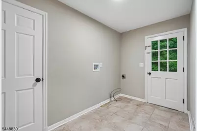 12 Apache Rd, Wayne, NJ 07470 - Photo 24