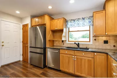 4 Blue Grass Dr, Ewing Township, NJ 08638 - Photo 10