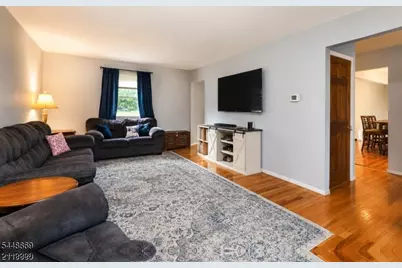 4 Blue Grass Dr, Ewing Township, NJ 08638 - Photo 6