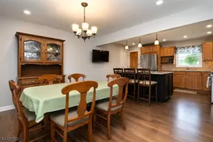 4 Blue Grass Dr, Ewing Township, NJ 08638 - Photo 2