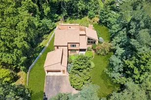 6 Sugar Ln, Holmdel Twp., NJ 07733 - Photo 4