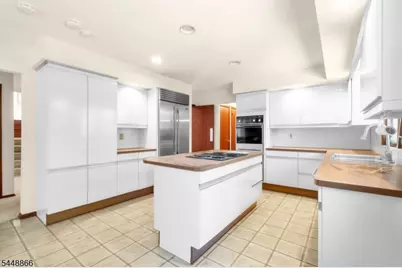 6 Sugar Ln, Holmdel Twp., NJ 07733 - Photo 20