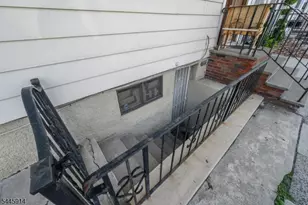 94 Van Buren St, Newark, NJ 07105 - Photo 34