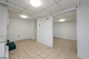 94 Van Buren St, Newark, NJ 07105 - Photo 40