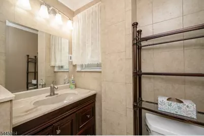 94 Van Buren St, Newark, NJ 07105 - Photo 8