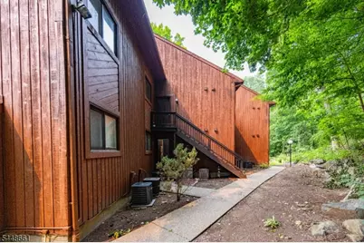 3 Telluride Ct #3, Vernon, NJ 07462 - Photo 2