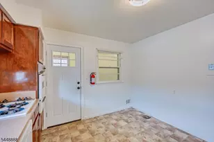 52 Johnson Ave, Cranford Township, NJ 07016 - Photo 10