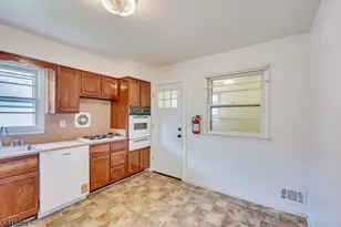 52 Johnson Ave, Cranford Township, NJ 07016 - Photo 8