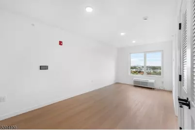 768 Bergen St #4C, Newark, NJ 07108 - Photo 8
