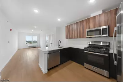 768 Bergen St #4C, Newark, NJ 07108 - Photo 2