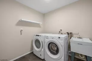 29 Wayside Pl, Montclair, NJ 07042 - Photo 36