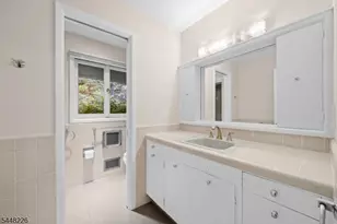 29 Wayside Pl, Montclair, NJ 07042 - Photo 24