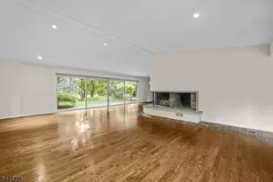 29 Wayside Pl, Montclair, NJ 07042 - Photo 4