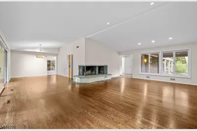 29 Wayside Pl, Montclair, NJ 07042 - Photo 6