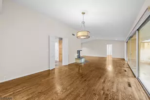 29 Wayside Pl, Montclair, NJ 07042 - Photo 10